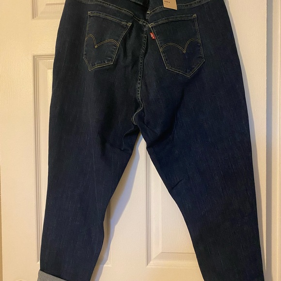 Levi’s Skinny Jeans - Picture 2 of 4